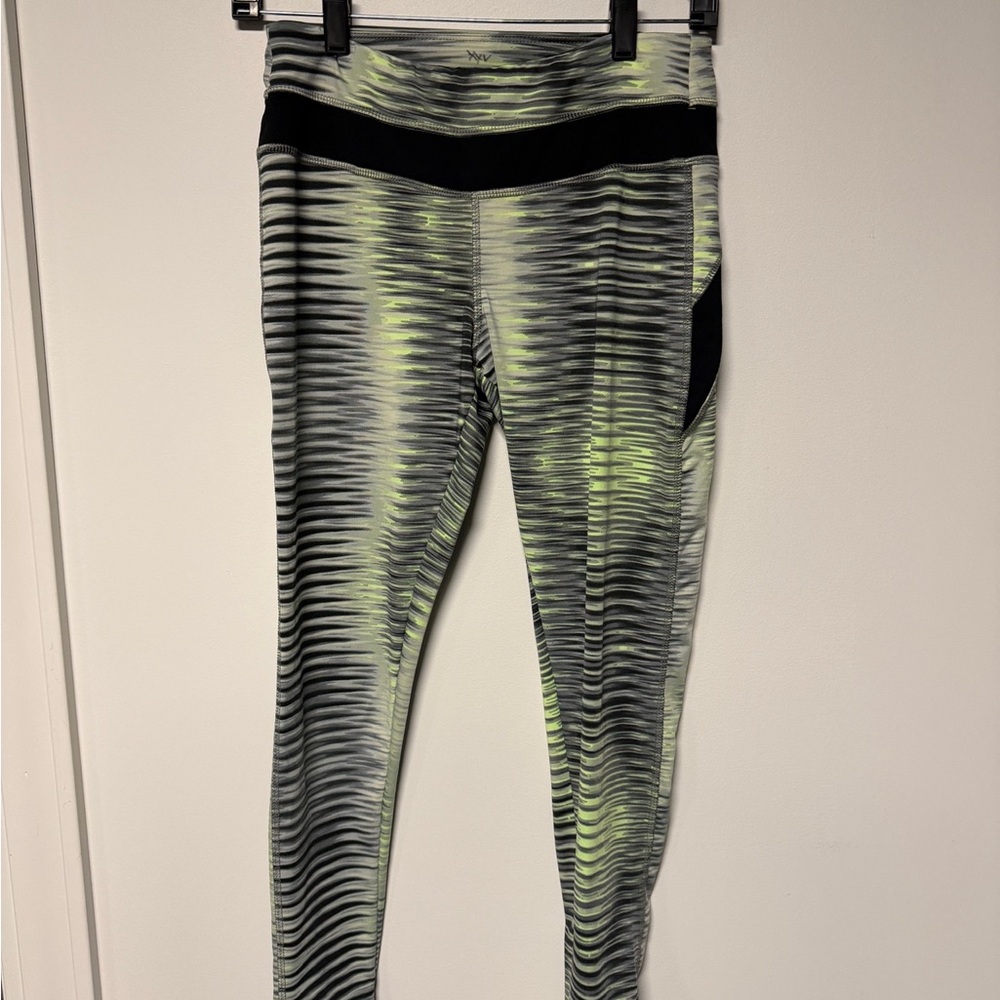 Lululemon Run Inspire Crop II Blurred Lines Black Grey Neon Green *26” - Picture 2 of 5